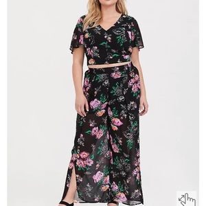 BLACK FLORAL CHIFFON TULIP LEG PANT